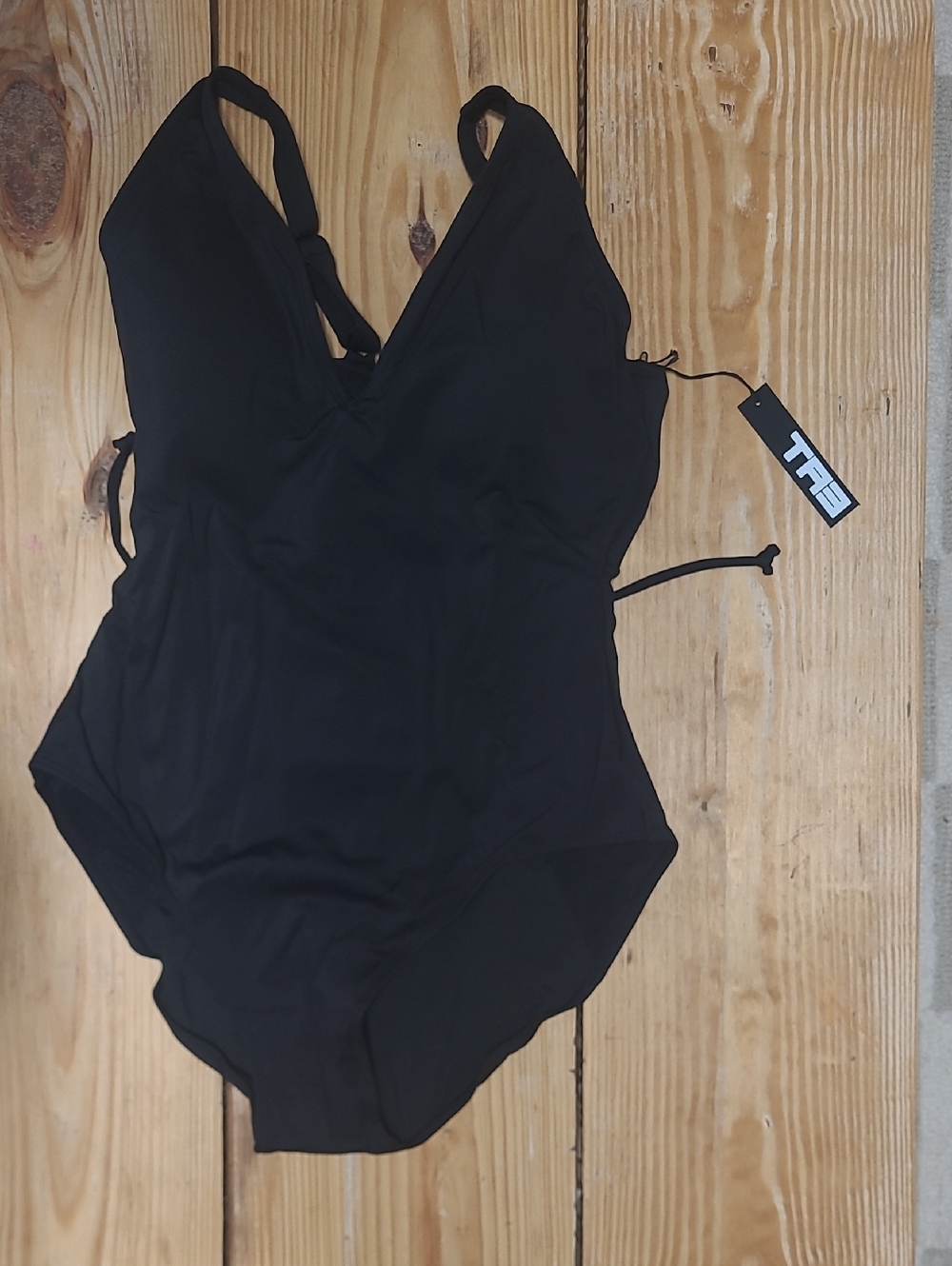 33. NWT  $175 STYLE PLUNGEY XL SHORT